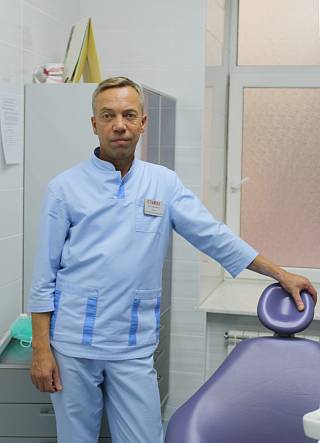 Хирург-имплантолог Ямов Алексей Владимирович